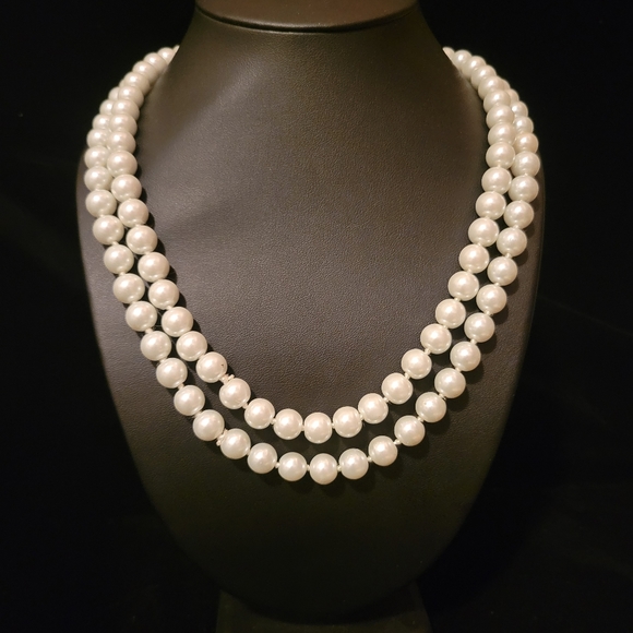 Jewelry - Estate Faux Pearl Weighted Necklace